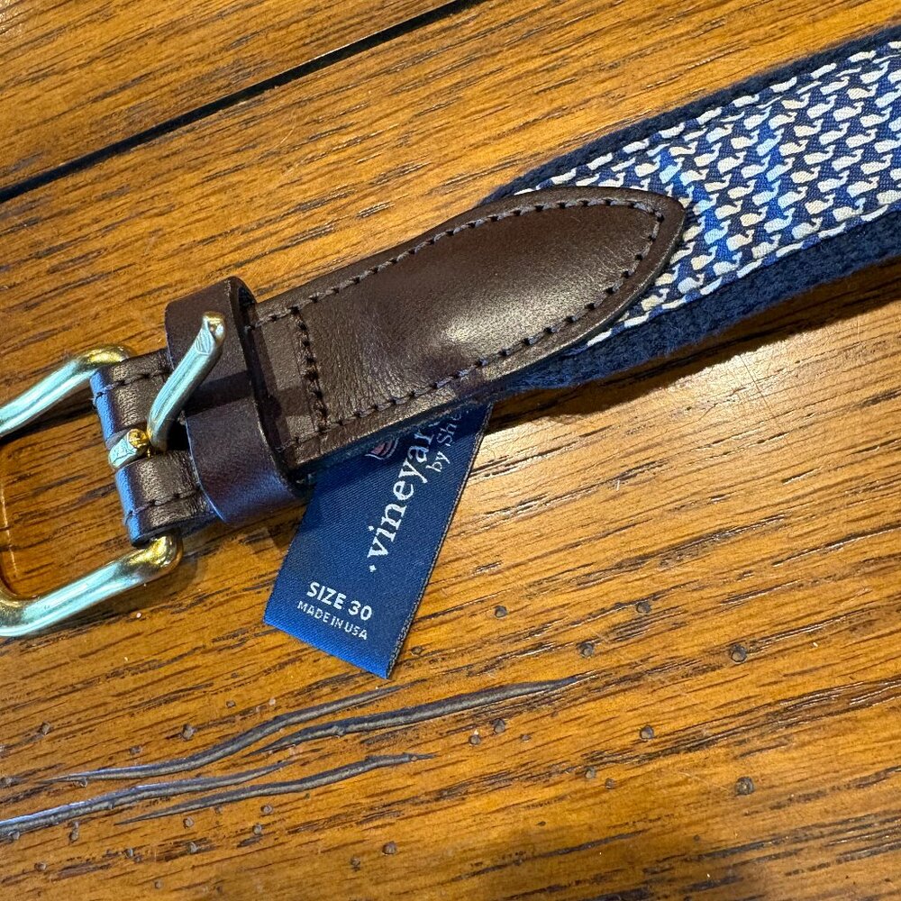 GUC Men's Vineyard Vines Navy and White Whale Belt Size 30